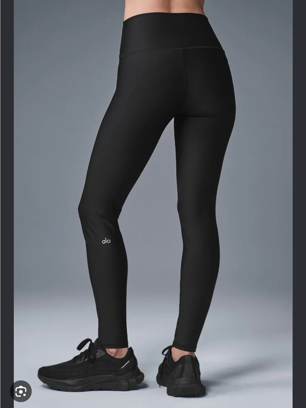 Black ALO Yoga Airlift Leggings